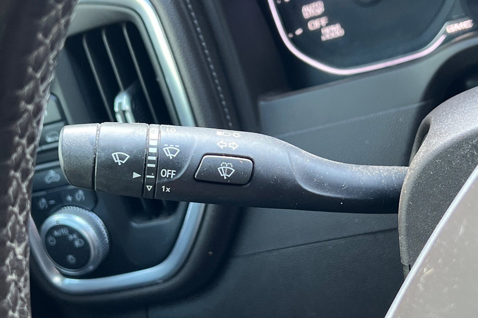 Used 2020 GMC Sierra 1500 SLE w/ SLE Value Package image 34