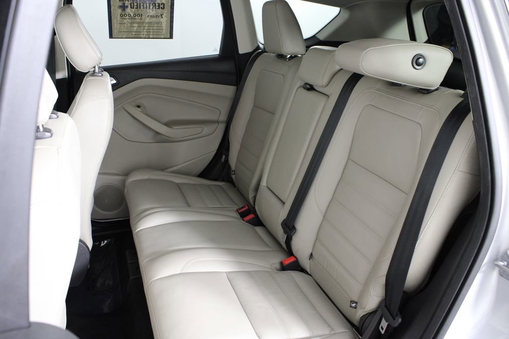 Used 2019 Ford Escape Titanium image 18