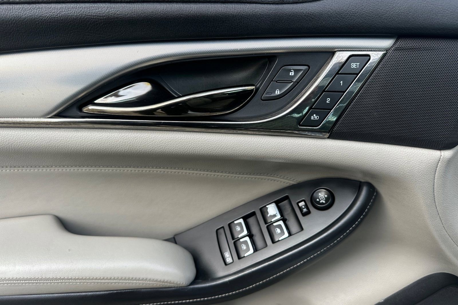 Used 2019 Cadillac CTS Luxury image 10