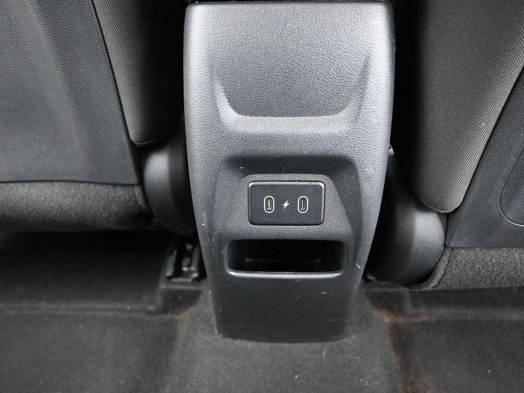 Used 2025 Hyundai Venue SEL image 16