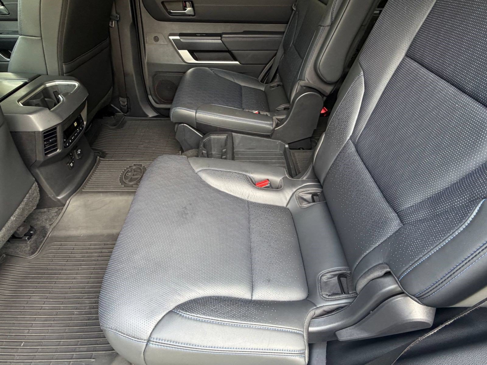 Used 2024 Toyota Sequoia Platinum AWD/4WD image 30
