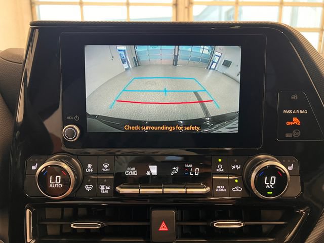Used 2025 Toyota Highlander XSE AWD/4WD image 28