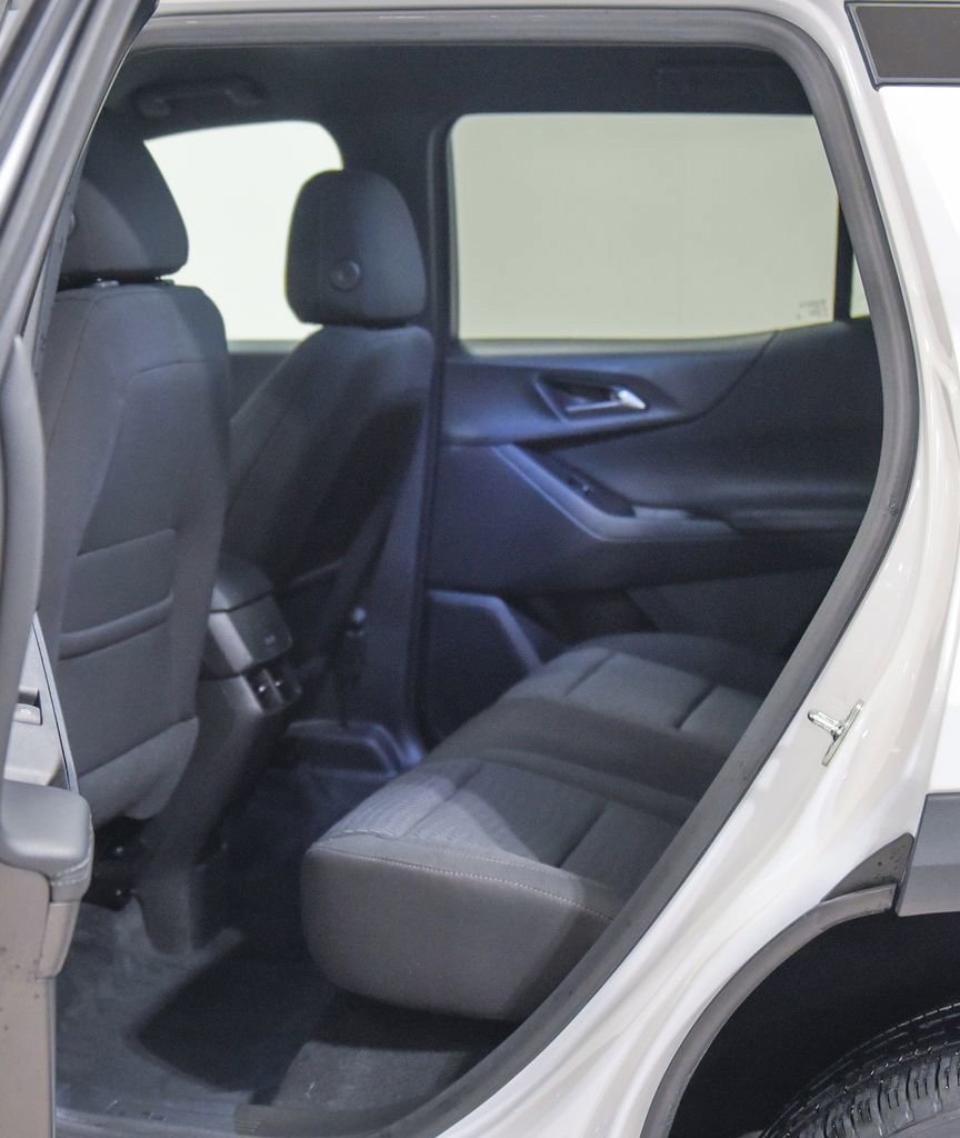 Used 2026 Chevrolet Equinox LT image 4