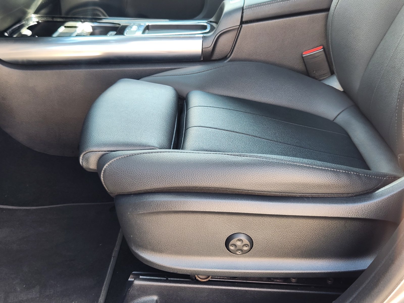 Used 2025 Mercedes-Benz GLA 250 image 26