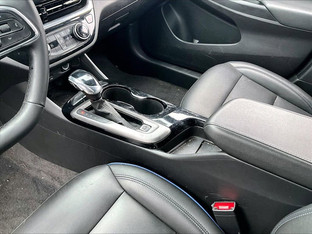 Used 2025 Buick Envista Sport Touring image 13