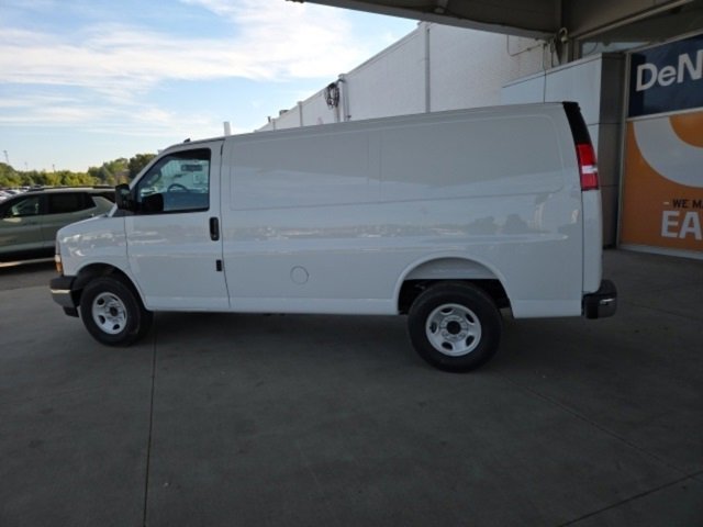 New 2025 Chevrolet Express 2500 w/ Driver Convenience Package image 10