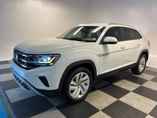 Certified 2023 Volkswagen Atlas Cross Sport SE FWD image 3
