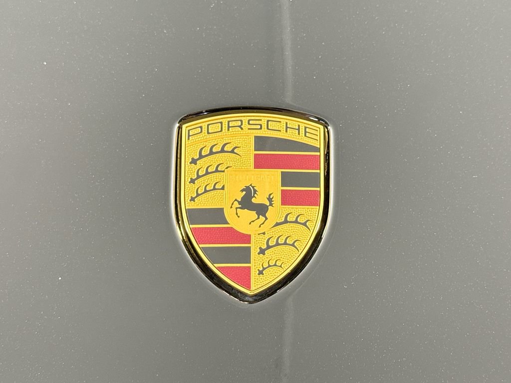 Used 2024 Porsche Macan image 26