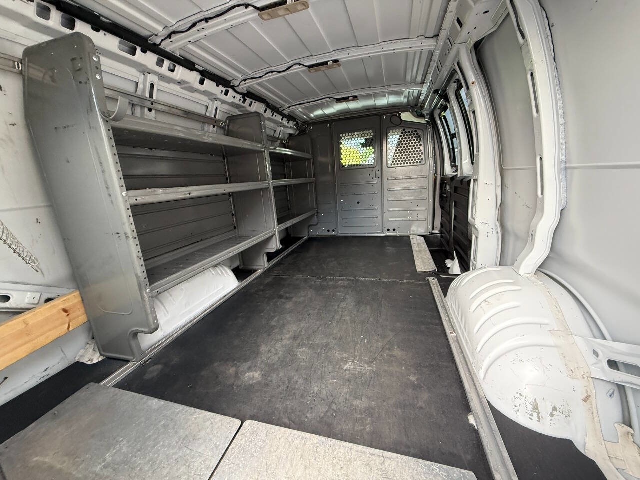 Used 2019 Chevrolet Express 3500 w/ Driver Convenience Package image 9