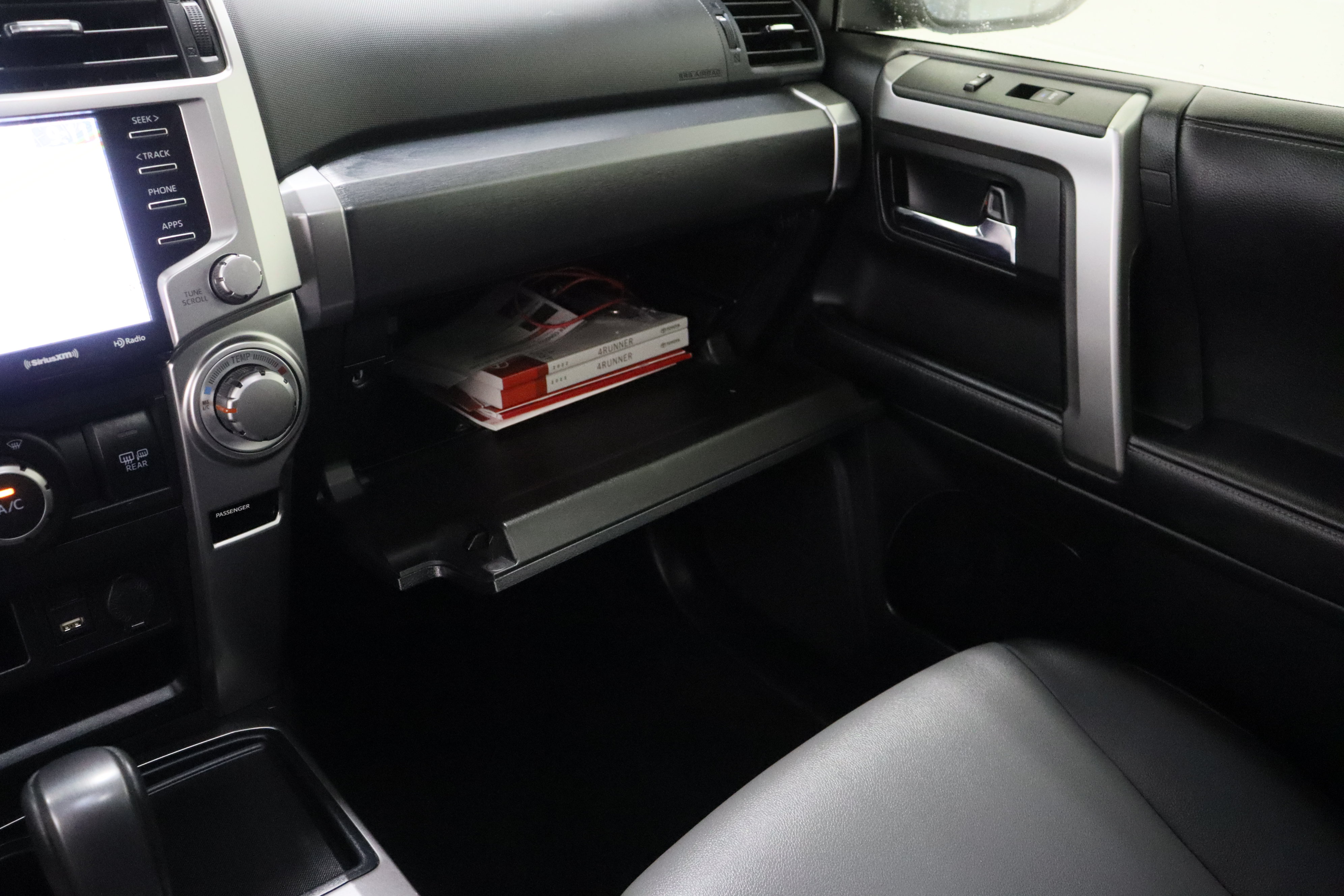 Used 2022 Toyota 4Runner SR5 Premium w/ Moonroof Package RWD image 26