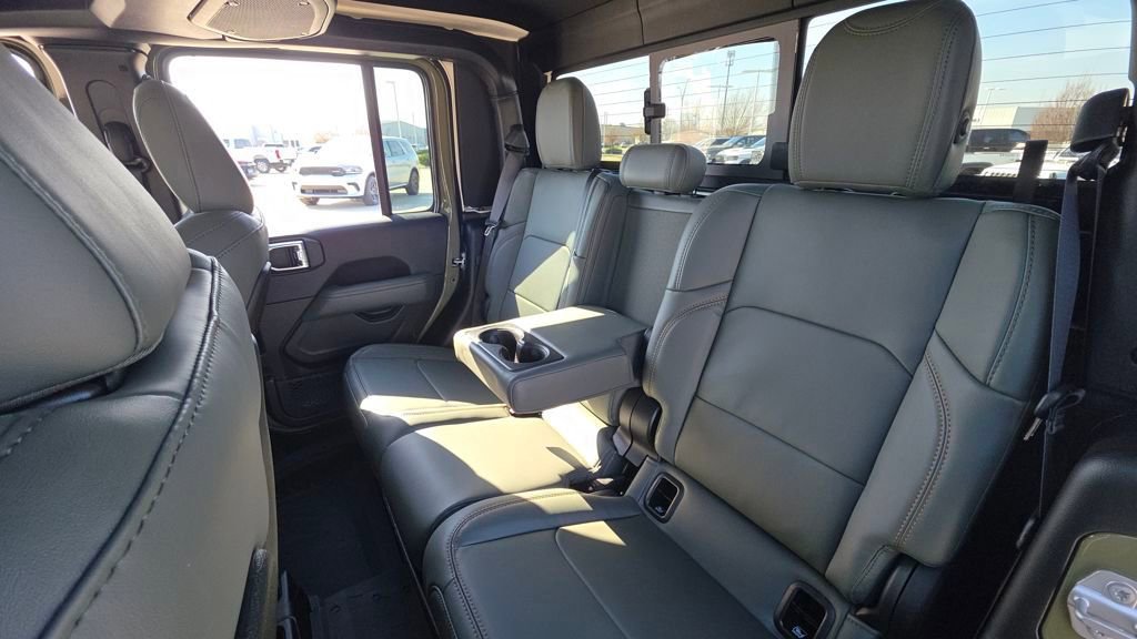 New 2026 Jeep Gladiator Mojave AWD/4WD image 17