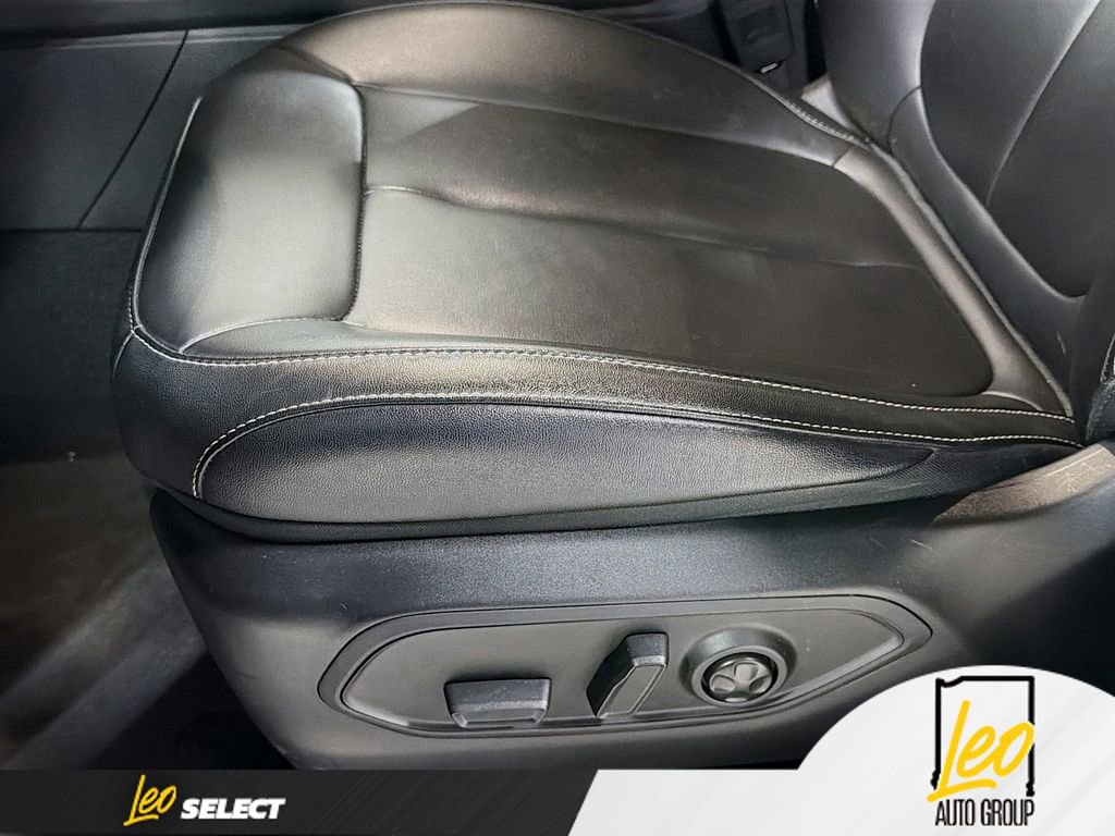 Used 2023 Jeep Grand Cherokee Limited image 19