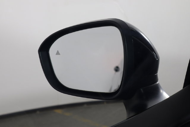Used 2023 Nissan Ariya FWD image 36