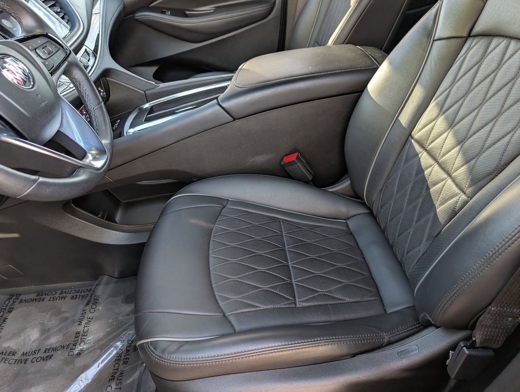 Used 2024 Buick Enclave Avenir image 12
