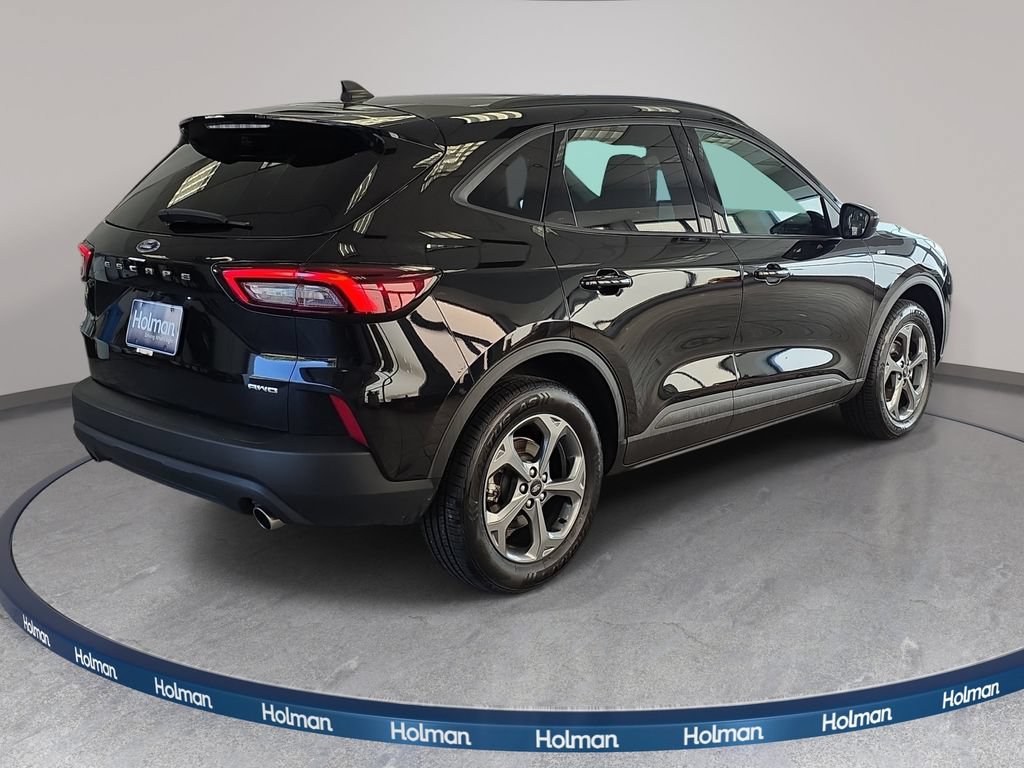 Certified 2025 Ford Escape ST-Line Select AWD/4WD image 5