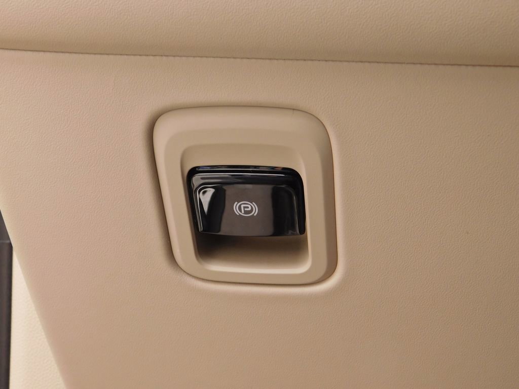 Used 2023 Maserati Grecale GT image 27