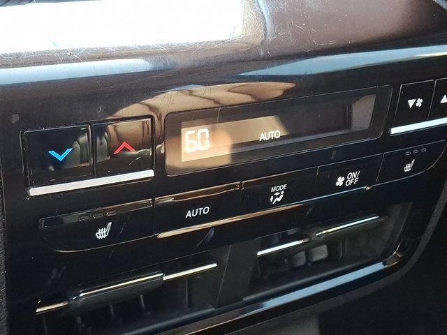 Used 2023 Acura MDX w/ Advance Package AWD/4WD image 11