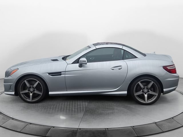 Used 2015 Mercedes-Benz SLK 250 w/ Premium Package image 2