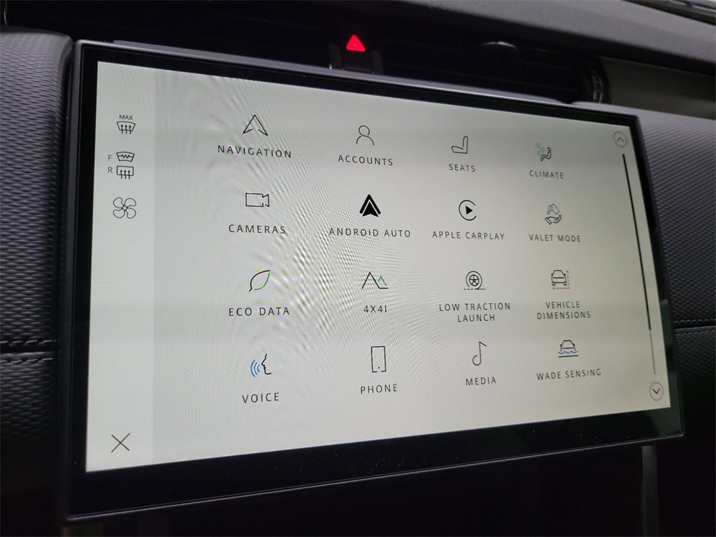 New 2025 Land Rover Discovery Sport Dynamic SE image 31