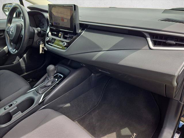 Used 2025 Toyota Corolla LE FWD image 21