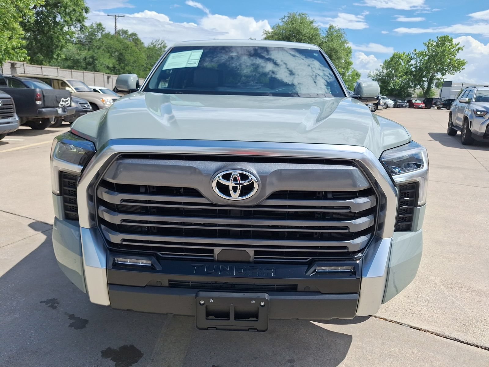 Used 2026 Toyota Tundra Limited AWD/4WD image 9