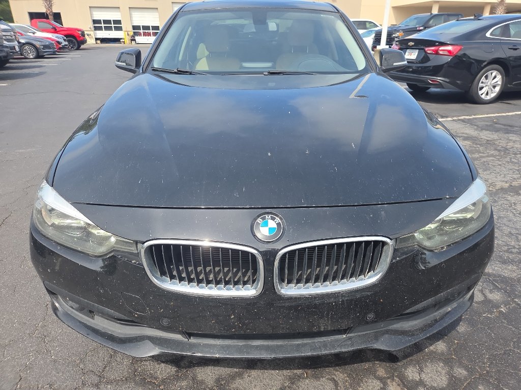 Used 2017 BMW 320i Sedan RWD image 9