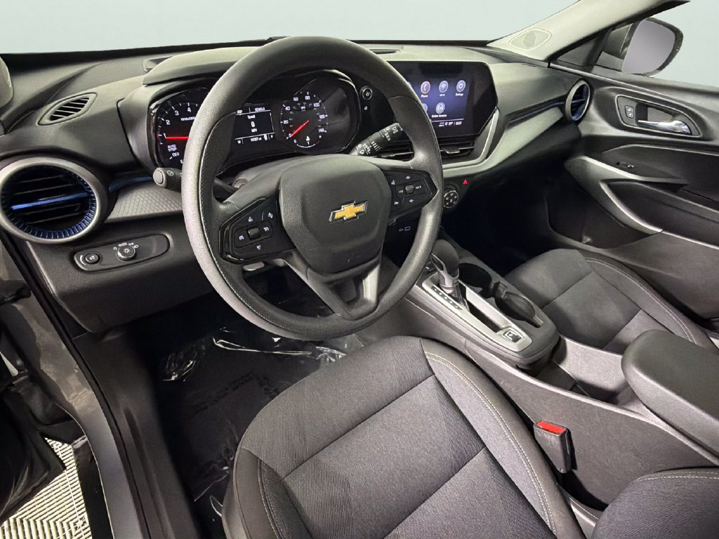 Certified 2024 Chevrolet Trax LS w/ LS Convenience Package FWD image 19