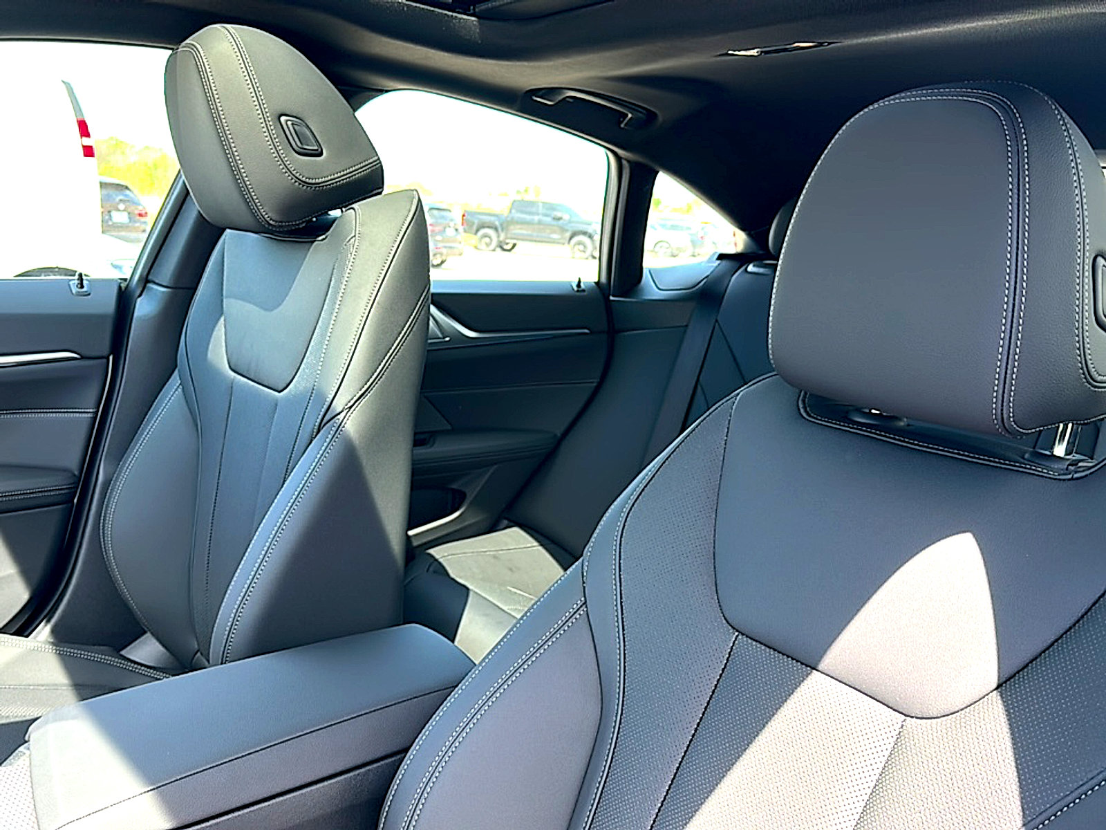 New 2026 BMW i4 eDrive40 w/ M Sport Package RWD image 11