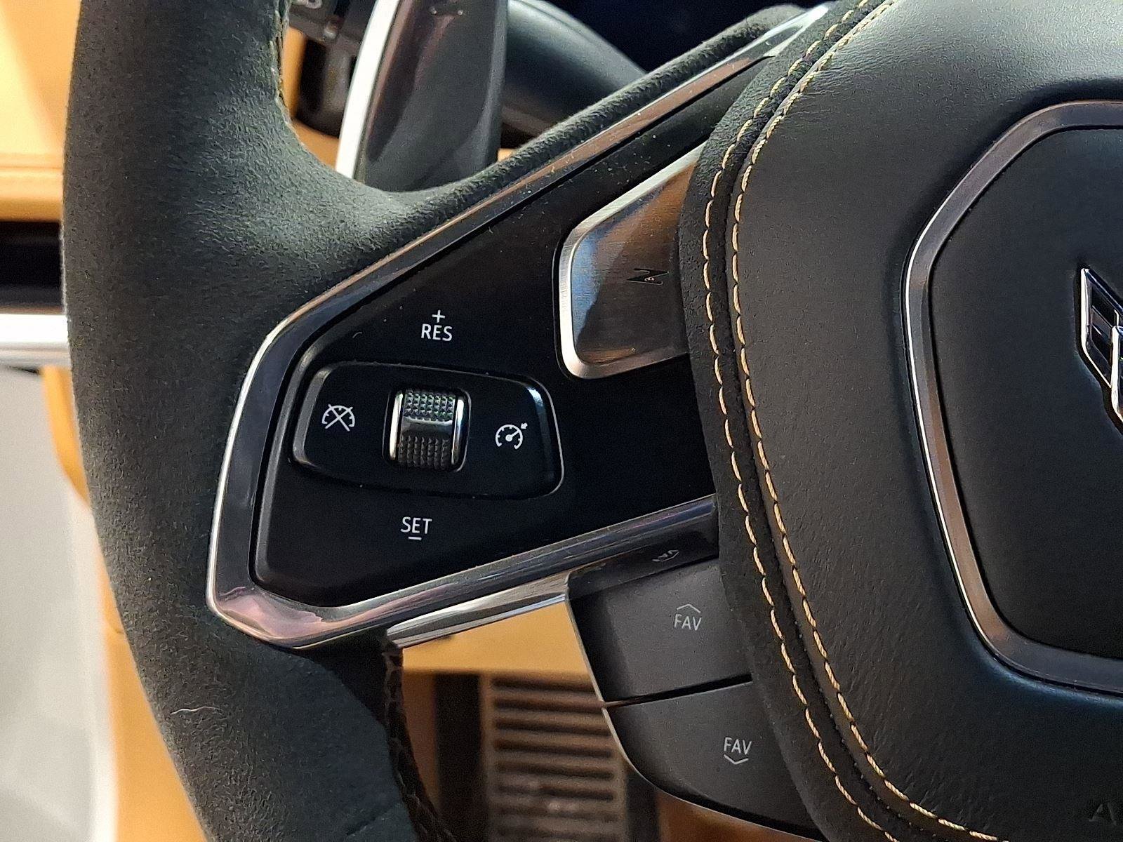 Used 2020 Chevrolet Corvette Stingray Premium Cpe w/ 3LT Preferred Equipment Group image 16