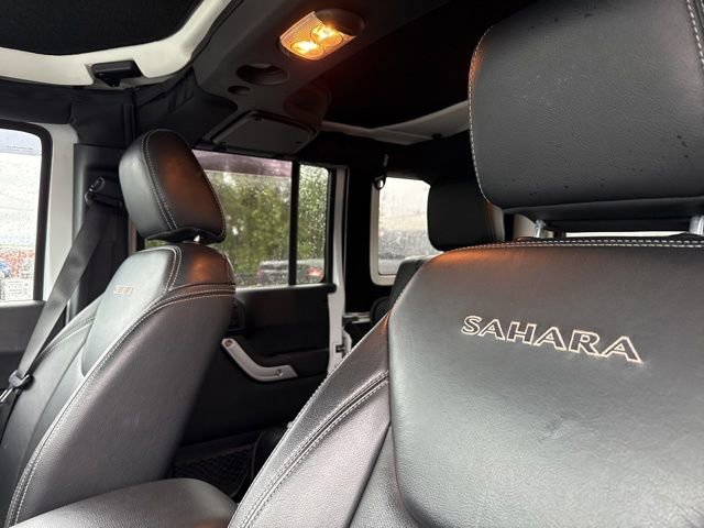 Used 2016 Jeep Wrangler Unlimited Sahara w/ Mopar Chrome Edition Group AWD/4WD image 9