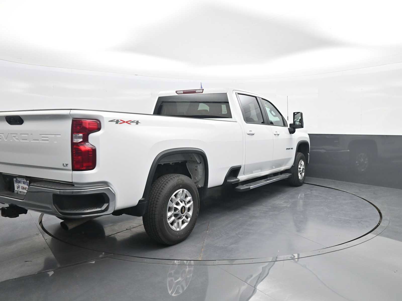Used 2025 Chevrolet Silverado 2500 LT w/ Convenience Package AWD/4WD image 7