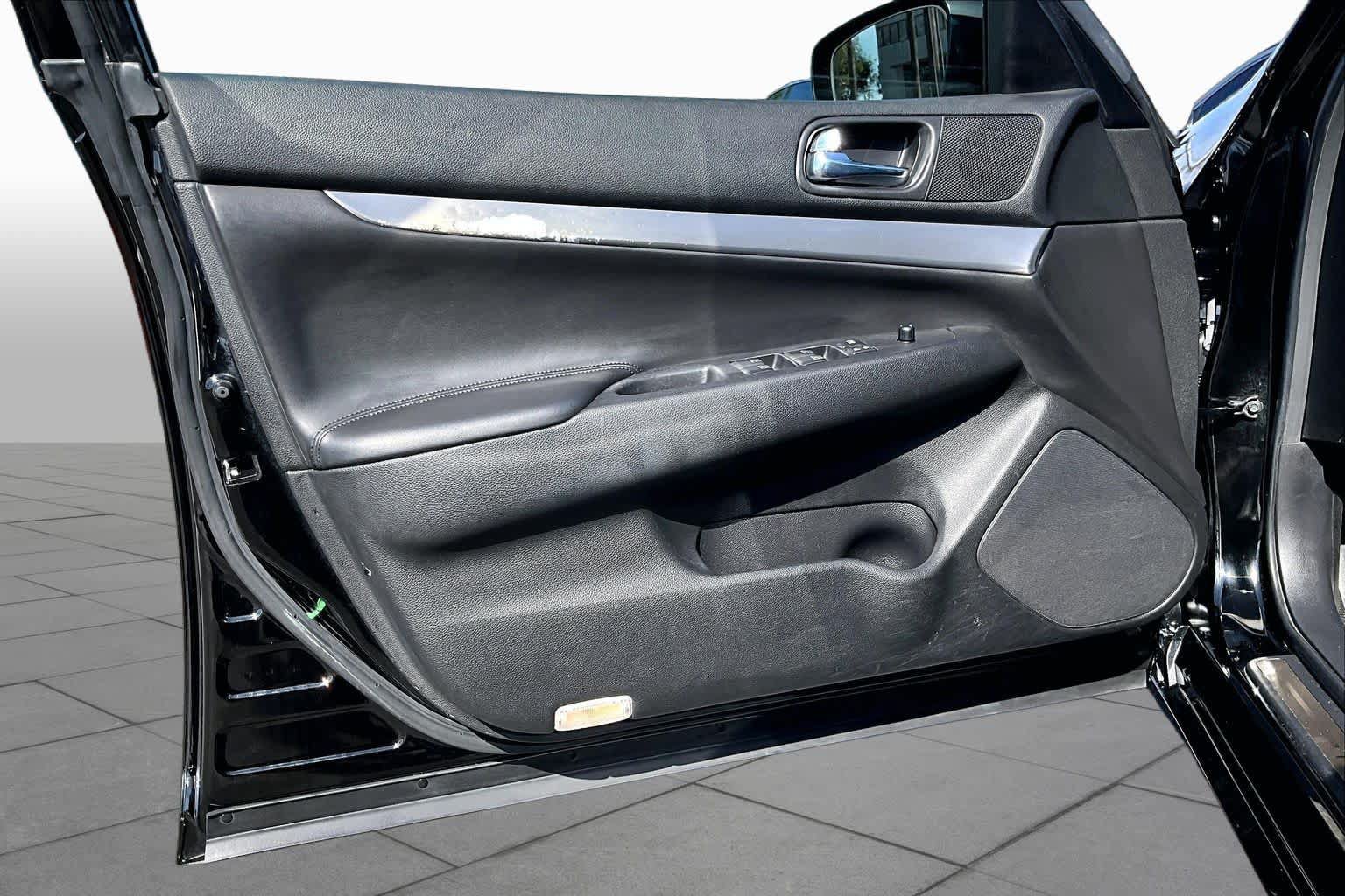 Used 2011 INFINITI G25 Journey w/ Moonroof Pkg RWD image 20