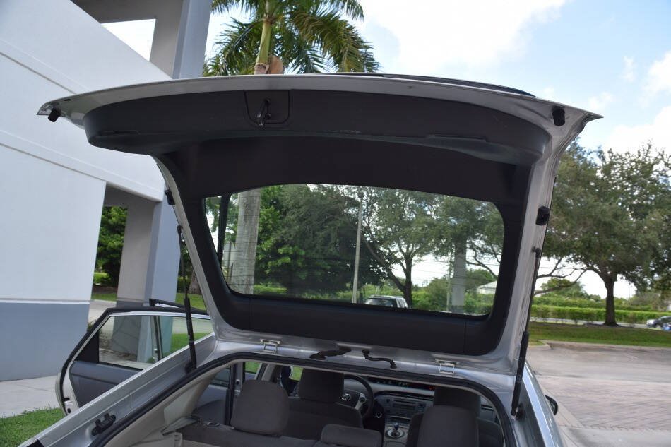 Used 2010 Toyota Prius Two FWD image 78