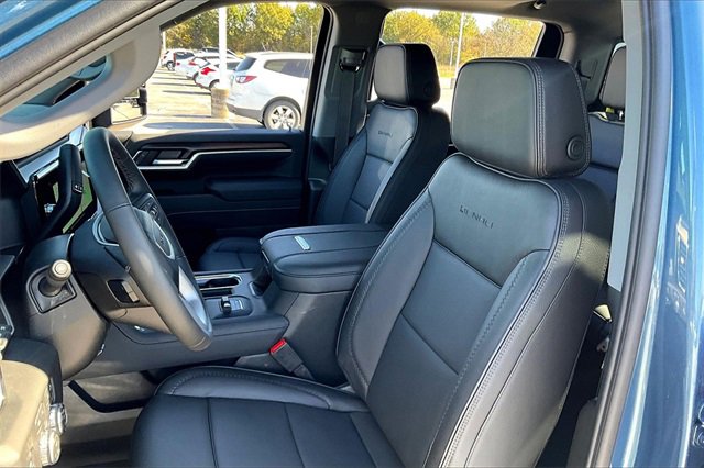New 2026 GMC Sierra 2500 Denali w/ Denali Reserve Package image 9