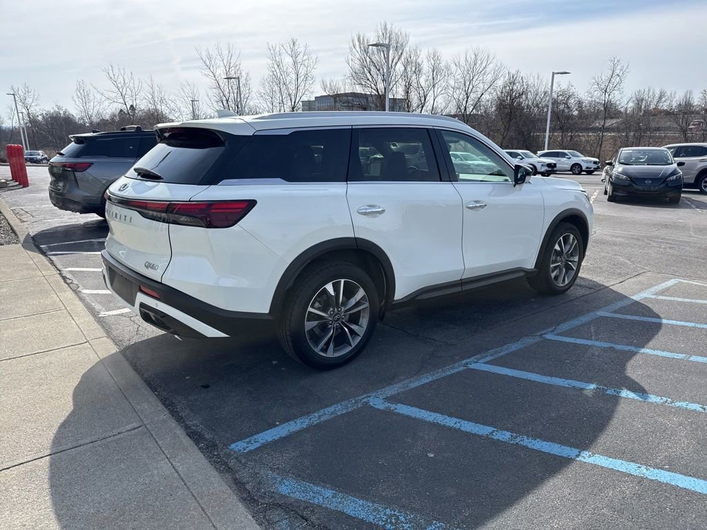 Certified 2024 INFINITI QX60 Luxe image 5