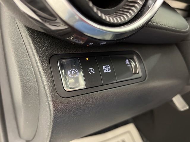 Used 2025 Chevrolet Equinox LT FWD image 29