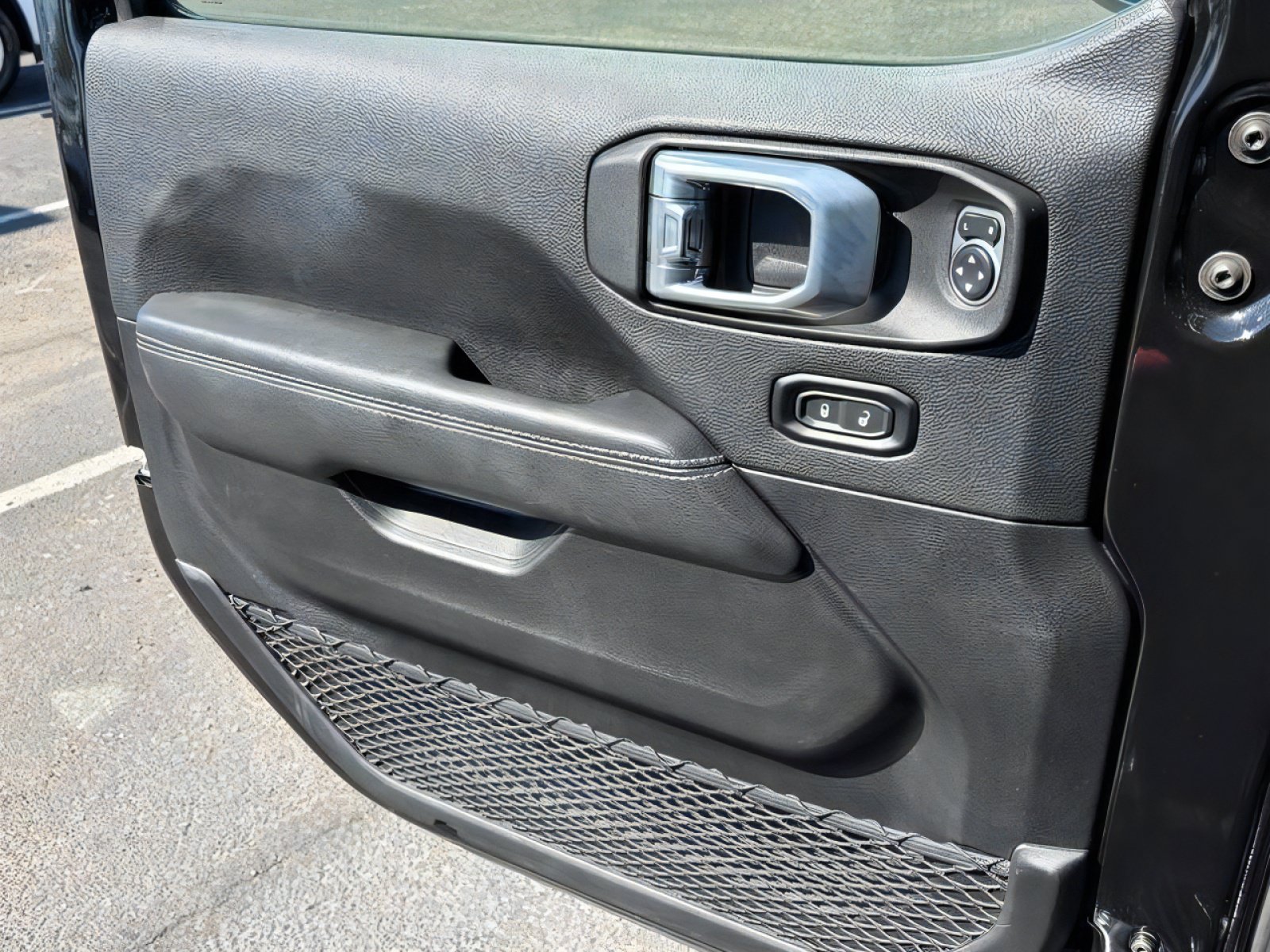 Used 2021 Jeep Gladiator Overland w/ Popular Equipment Package AWD/4WD image 11