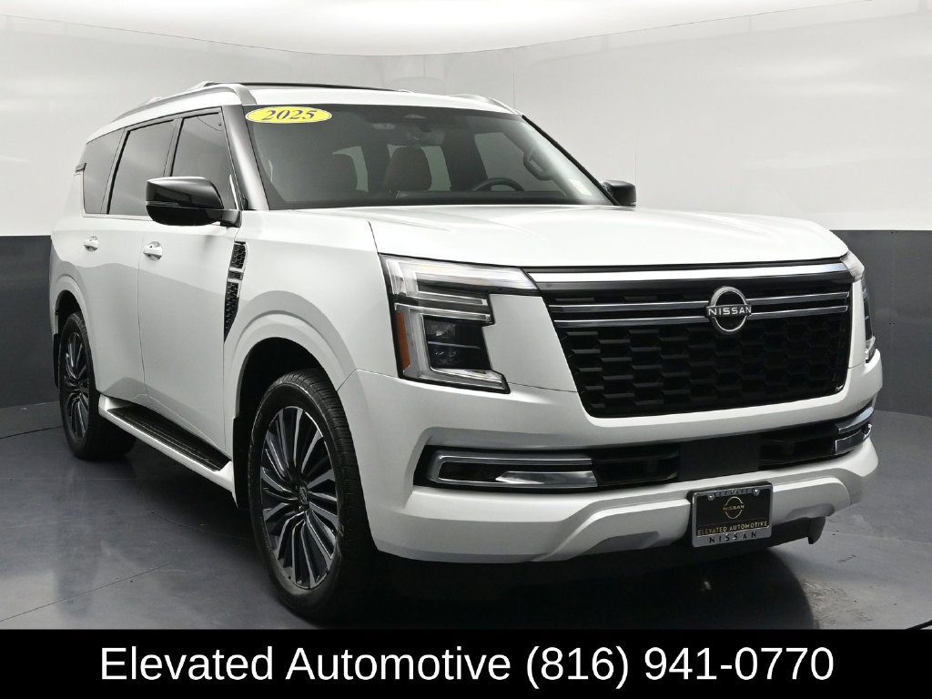Used 2025 Nissan Armada Platinum Reserve AWD/4WD image 1