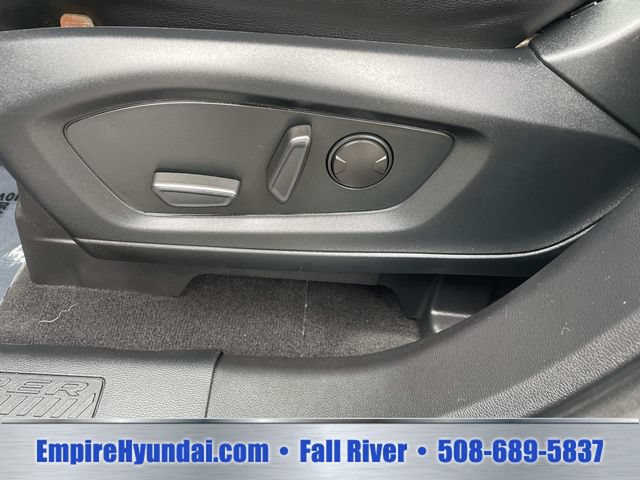 Used 2020 Ford Explorer XLT w/ Equipment Group 202A AWD/4WD image 20