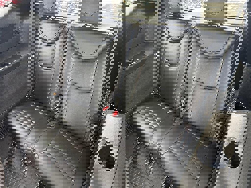 Used 2024 Cadillac XT6 Premium Luxury w/ Technology Package image 7