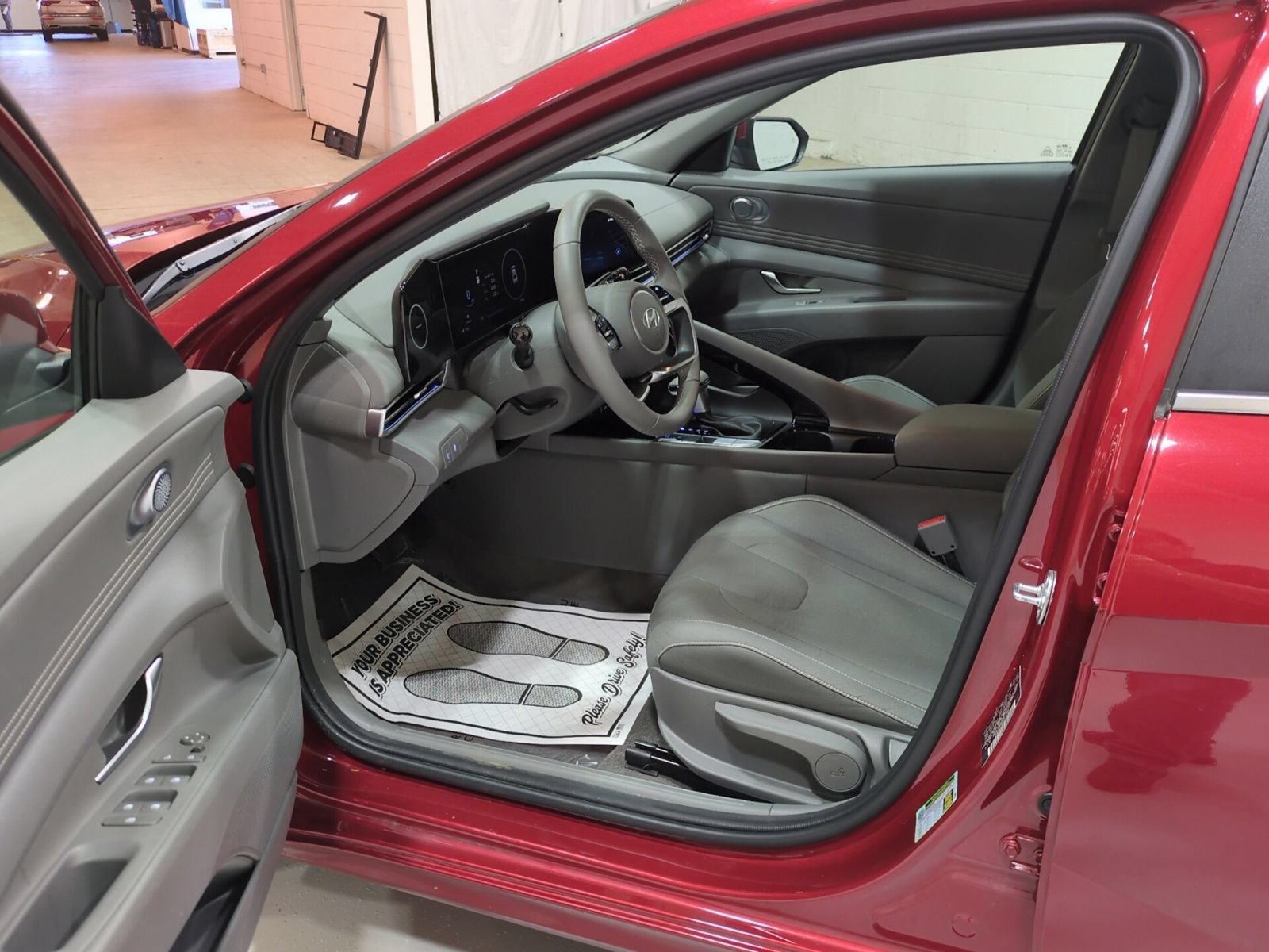 Certified 2024 Hyundai Elantra SEL w/ Convenience Package FWD image 15