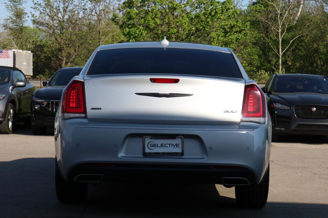 Used 2021 Chrysler 300 Touring L w/ Popular Equipment Group AWD/4WD image 10