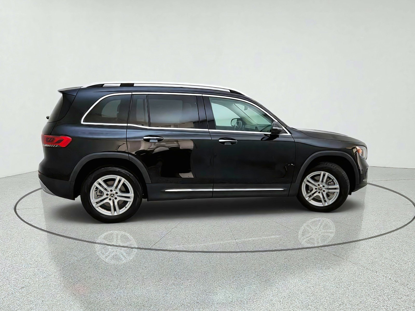 Used 2023 Mercedes-Benz GLB 250 image 7