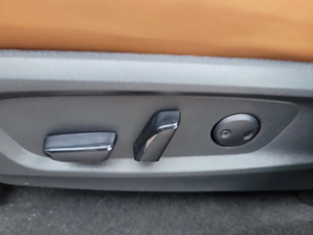 Used 2023 Nissan Pathfinder Platinum w/ Lighting Package (N93) image 18