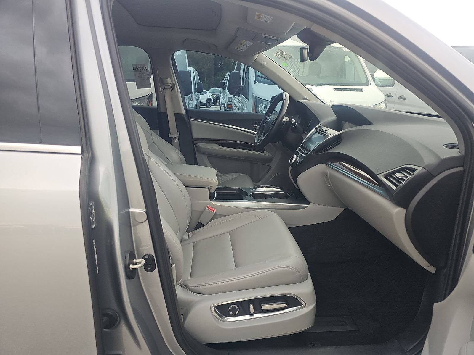 Used 2020 Acura MDX SH-AWD image 11