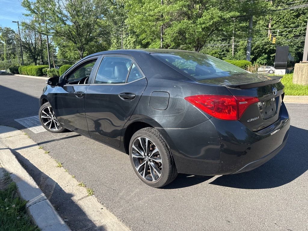 Used 2017 Toyota Corolla SE w/ Carpet Mat Package (TMS) FWD image 5