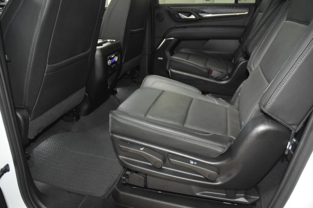Used 2024 GMC Yukon XL Denali AWD/4WD image 44