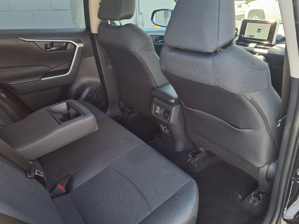Certified 2025 Toyota RAV4 LE FWD image 34