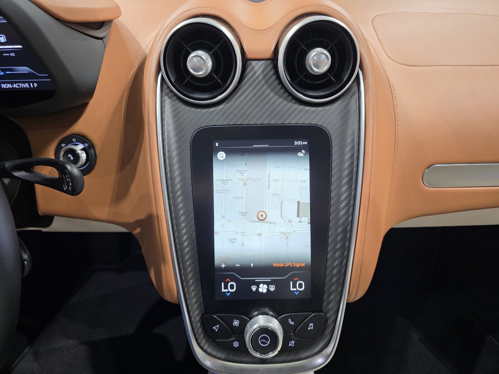 Used 2023 McLaren GT RWD image 14