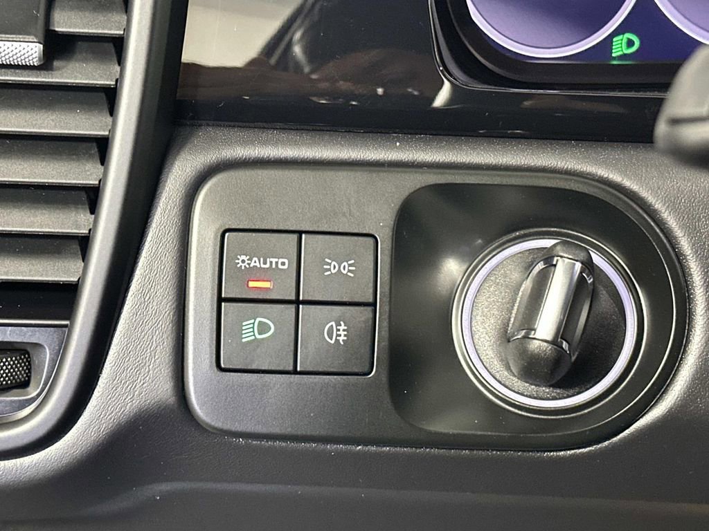 Used 2023 Porsche Cayenne Turbo GT image 17